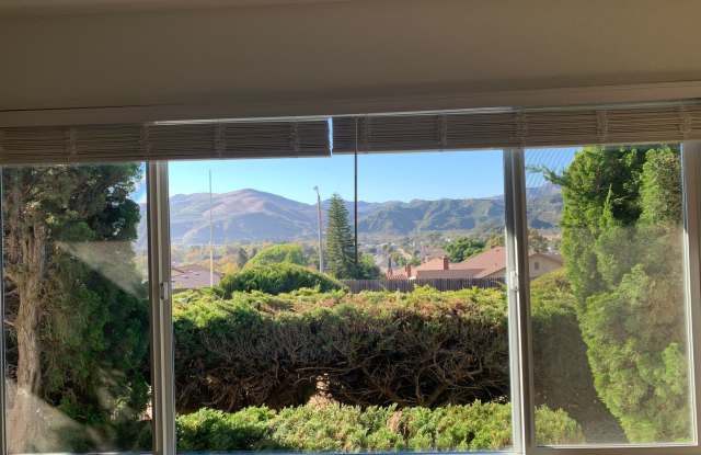 Newly Remodeled 3 + 2 West Ventura Hillside Home - Great Mountain Views Gallery 3