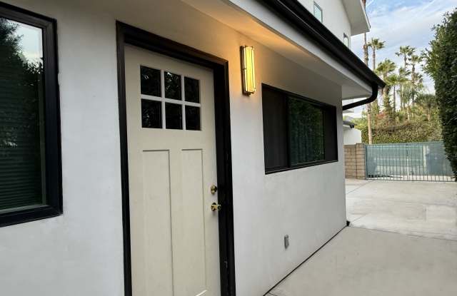 22540 Itasca Street Gallery 2
