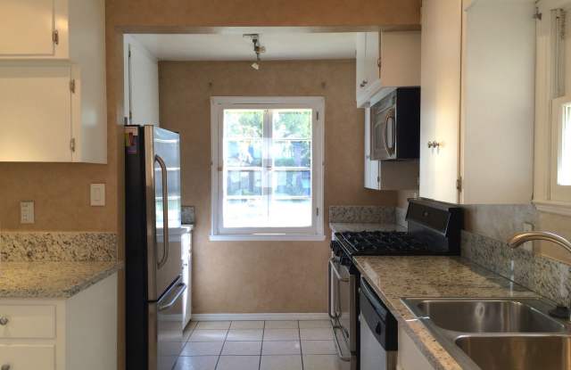 2147 Cooley Pl. Gallery 3