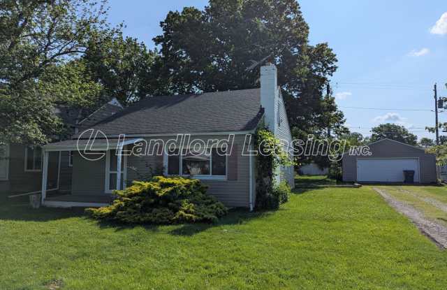 Spacious 3-Bedroom Home with 2-Car Garage in Vermilion photos photos