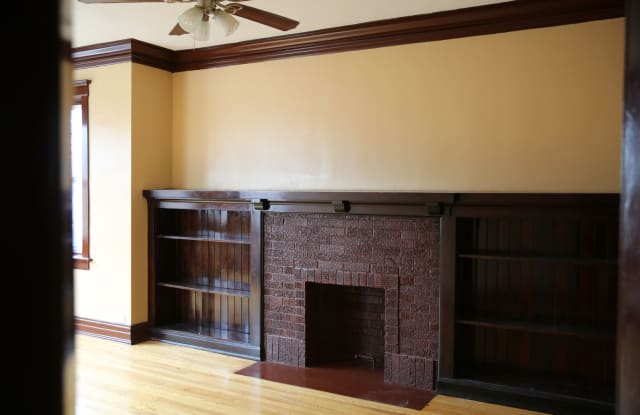 4131 South Michigan Avenue - 4131 South Michigan Avenue, Chicago, IL 60653