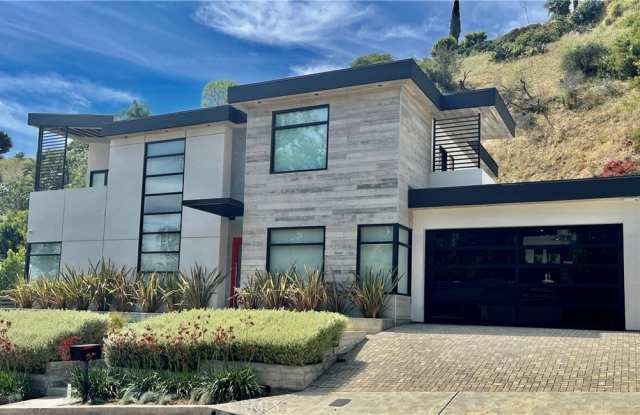 1319 Sunset Plaza Drive photos photos