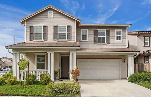 Spacious 4-Bedroom, 3-Bathroom Home for Rent photos photos