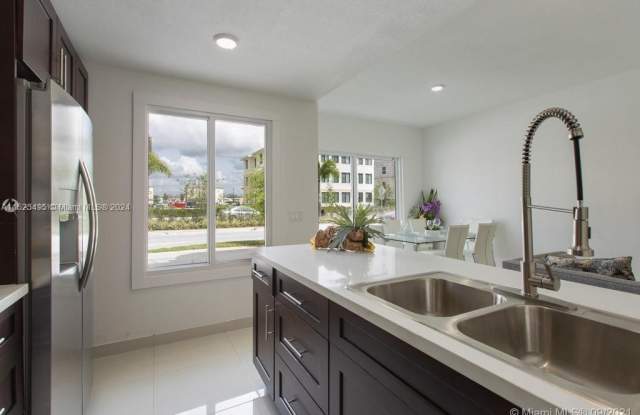 25872 SW 139th Ct - 25872 Southwest 139th Court, Naranja, FL 33032