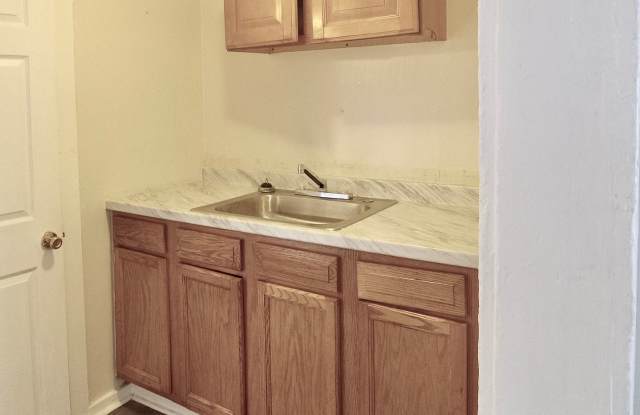 Cozy 2 Bedroom Twin FOR RENT in Bridgeton NJ $1250 photos photos