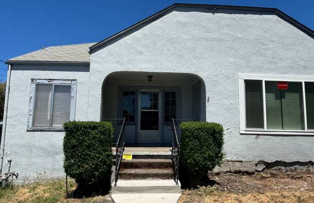 Downtown Roseburg 2 Bedroom Home photos photos Downtown Roseburg 2 Bedroom Home photos photos