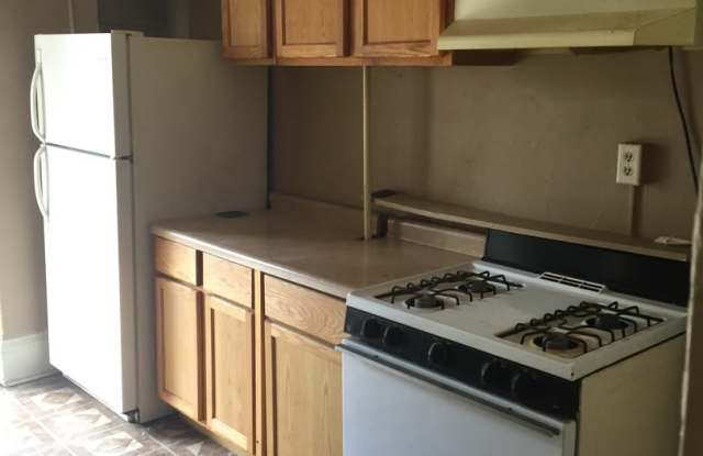 1 Bedroom with Den 1 Bath on the West Side of Saint Paul HEAT INCLUDED Gallery 2