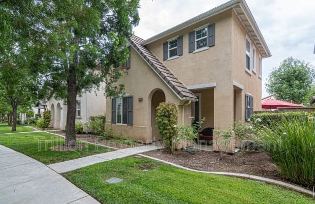 28324 Triese St - 28324 Triese Street, Murrieta, CA 92563