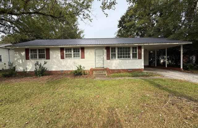 3 bedroom, 1 bath House Gallery 1