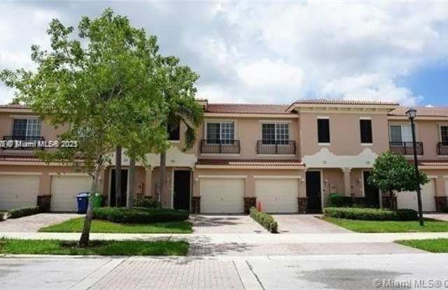 233 Las Brisas Cir photos photos