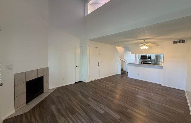 $0 First Month! Remodeled 2BR/2BA Townhome in Central Mesa | Garage, Pool & Vaulted Ceilings Gallery 1
