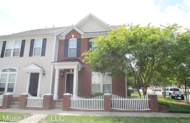 1647 Chamberside Drive - 1647 Chamberside Drive, Rock Hill, SC 29730