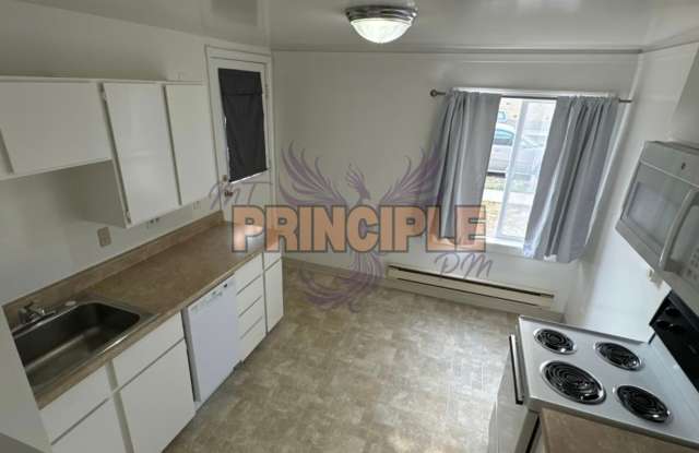 Cozy One Bedroom Apartment on Second floor in Anaconda photos photos