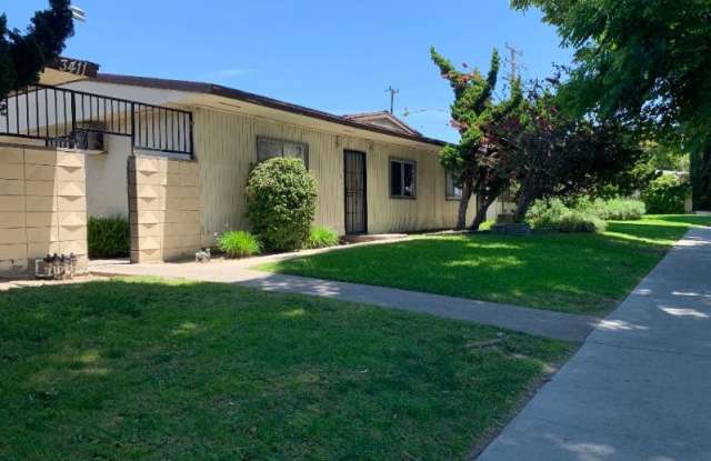 3411 Orange Ave 13 - 3411 Orange Avenue, Anaheim, CA 92804