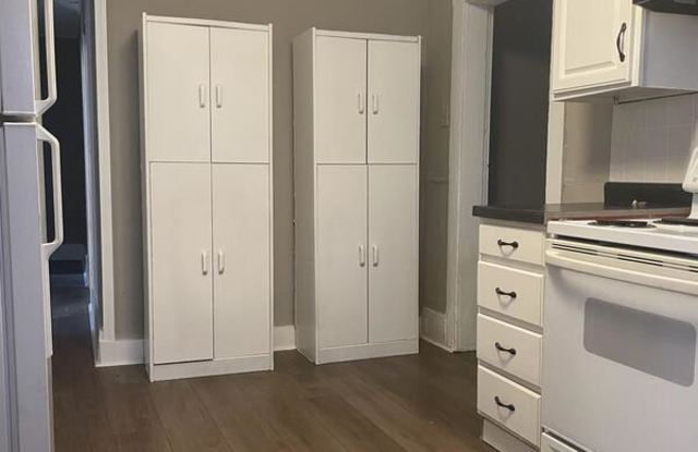 1303 S 12th St - 1303 South 12th Street, Springfield, IL 62703