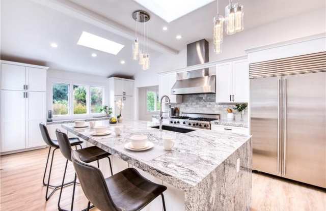 3614 Camino De La Cumbre - 3614 Camino de la Cumbre, Los Angeles, CA 91423