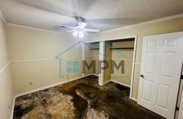 304 Woodale Dr. - B Gallery 4