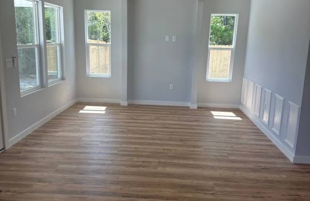 Panama City - Utilities Included - 3 Bedroom/2 Bathrooms Gallery 4