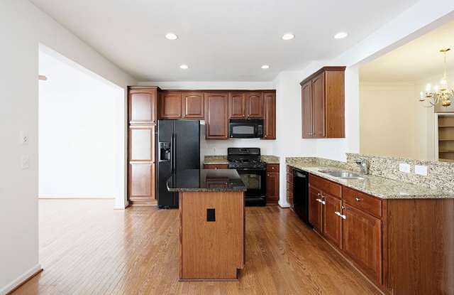 Spacious  Pet-Friendly Cherry Hill Townhome photos photos