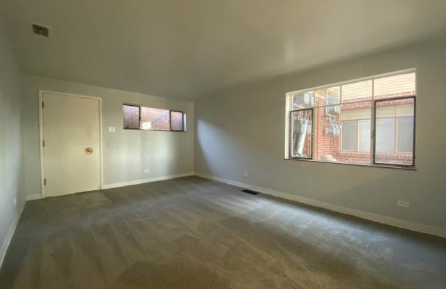 3207 S Lincoln St Gallery 3