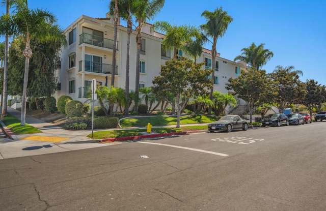 Stunning Hillcrest Condo 2 Bed 2 Bath 2 Parking Spaces - 3633 Indiana Street, San Diego, CA 92103