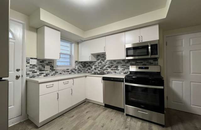 Now showing this updated 3BR 1.5 bath house! photos photos Now showing this updated 3BR 1.5 bath house! photos photos