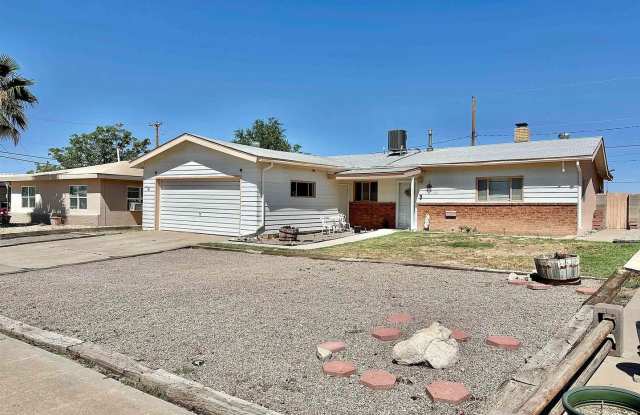 Well Maintained 3bd/2ba Home With Large Bonus Room photos photos
