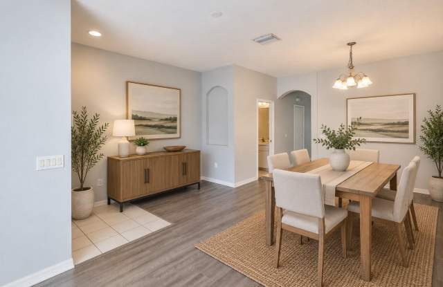 12950 KINGS CROSSING Drive Gallery 2