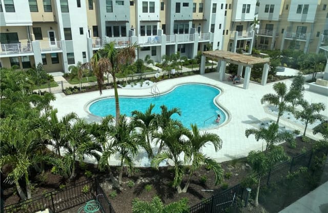 1221 25TH LANE N - 1221 25th Ln N, St. Petersburg, FL 33713