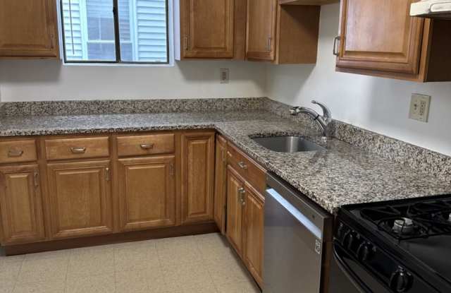 7 Washburn Ter. - 7 Washburn Terrace, Brookline, MA 02446
