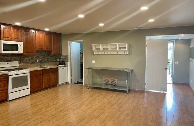 Great Oceanside Rental - 251 San Dimas Avenue, Oceanside, CA 92057
