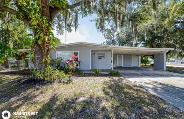 3668 Schwalbe Drive - 3668 Schwalbe Drive, Kensington Park, FL 34235