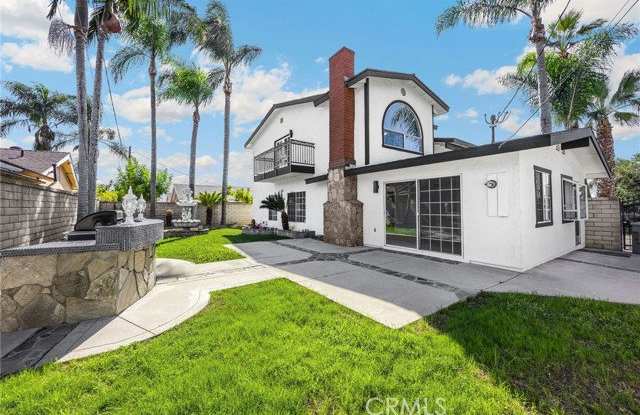 2300 East Whittier Boulevard Gallery 1