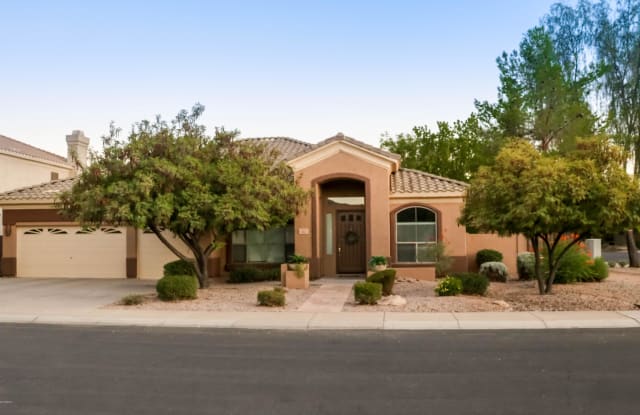 1443 E SARATOGA Court - 1443 East Saratoga Court, Gilbert, AZ 85296
