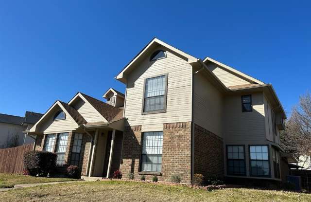 557 Trails Parkway - 557 Trails Parkway, Garland, TX 75043