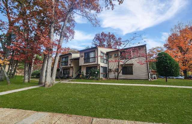 129 Amberly Drive unit: H - 129 Amberly Drive, Monmouth County, NJ 07726