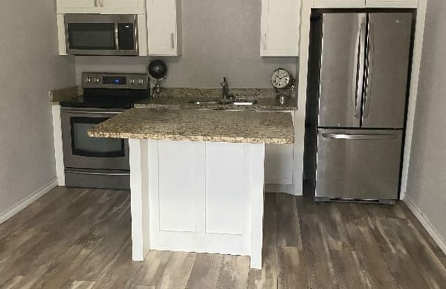 8125 Airlift 6 - 8125 Airlift Avenue, San Antonio, TX 78227