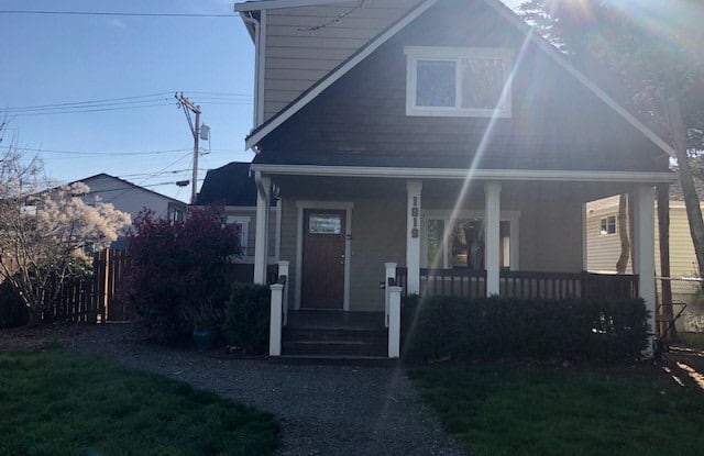 1819 Walnut St - 1819 Walnut Street, Everett, WA 98201