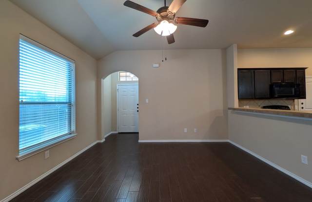 Close to Creekside Shopping & Restaurants /Fridge / Wood Like Tile & LVP - No Carpet / Fenced in Backyard / CISD Gallery 4