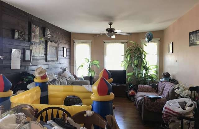 15 Amaranth Ave Gallery 3