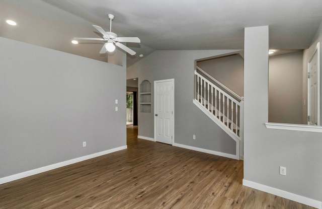 Beautifully Updated 3-Bedroom Home in Silver Lake! Gallery 4