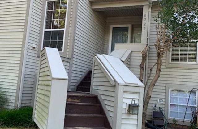 6222 STONEPATH CIR - 6222 Stonepath Circle, Centreville, VA 20120