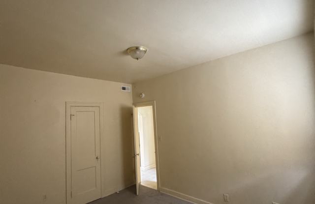 1847 South 57th Avenue Gallery 3
