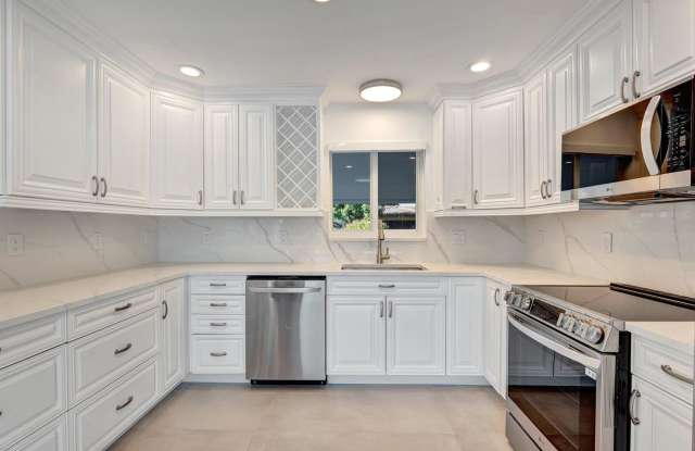 1478 Northeast 57th Court Gallery 4