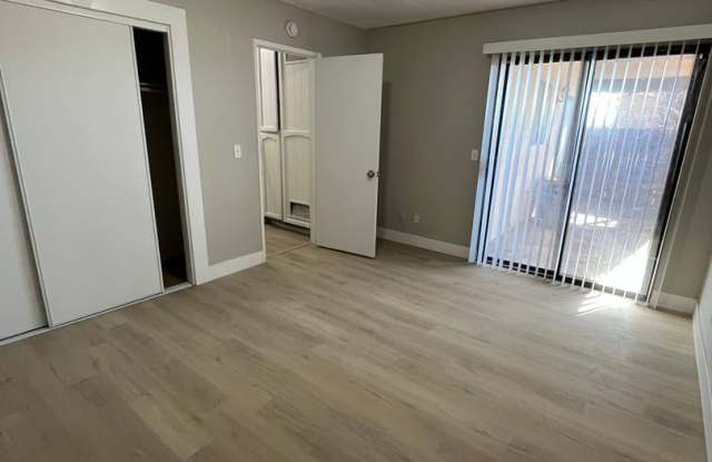 Beautifully Remodeled 2-Bedroom Apartment in Apple Valley Gallery 3