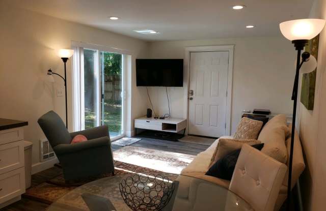 UTILITIES INCLUDED! Move in ready now! Super cute East Olympia one bed one bath. Fenced yard. Gallery 3