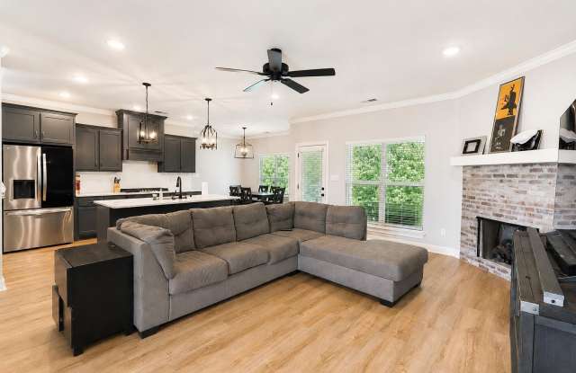 72 W SCOTTSDALE Cv Gallery 3