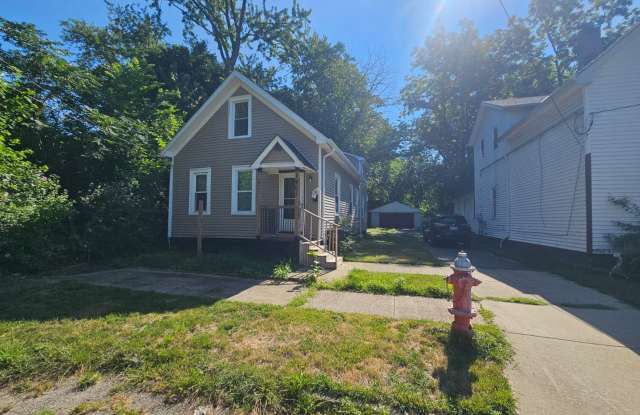 Spacious 4-Bedroom Cleveland Home with Updated Flooring & 2-Car Garage Gallery 3