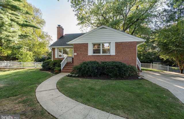 1720 LINWOOD PLACE Gallery 2