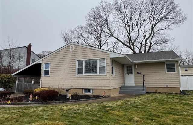 177 Tree Road - 177 Tree Road, Centereach, NY 11720